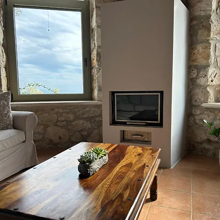 Gagouinos Cottage Korithion Exterior photo